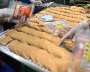 Di Balik Layar di Komodo Foods - Metode Tradisional dan Bahan-bahan Segar dalam Setiap Produksi Kerupuk dan Terasi
